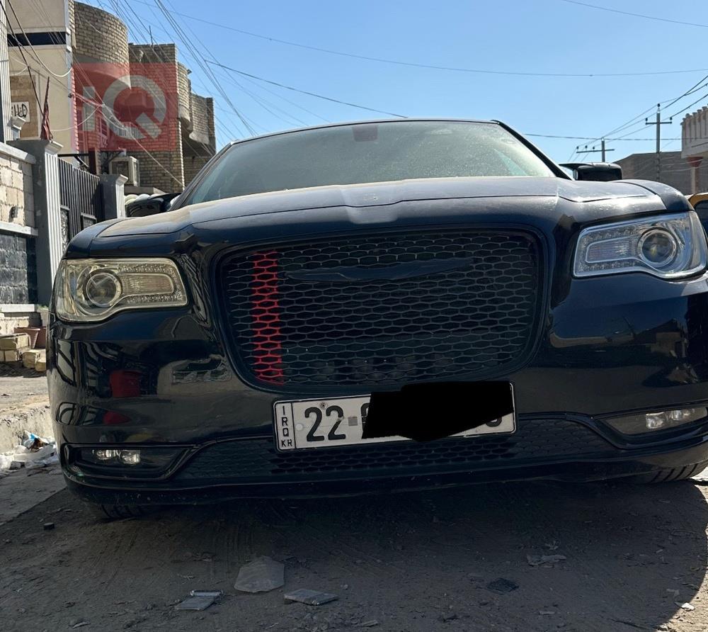 کرایسلەر 300
